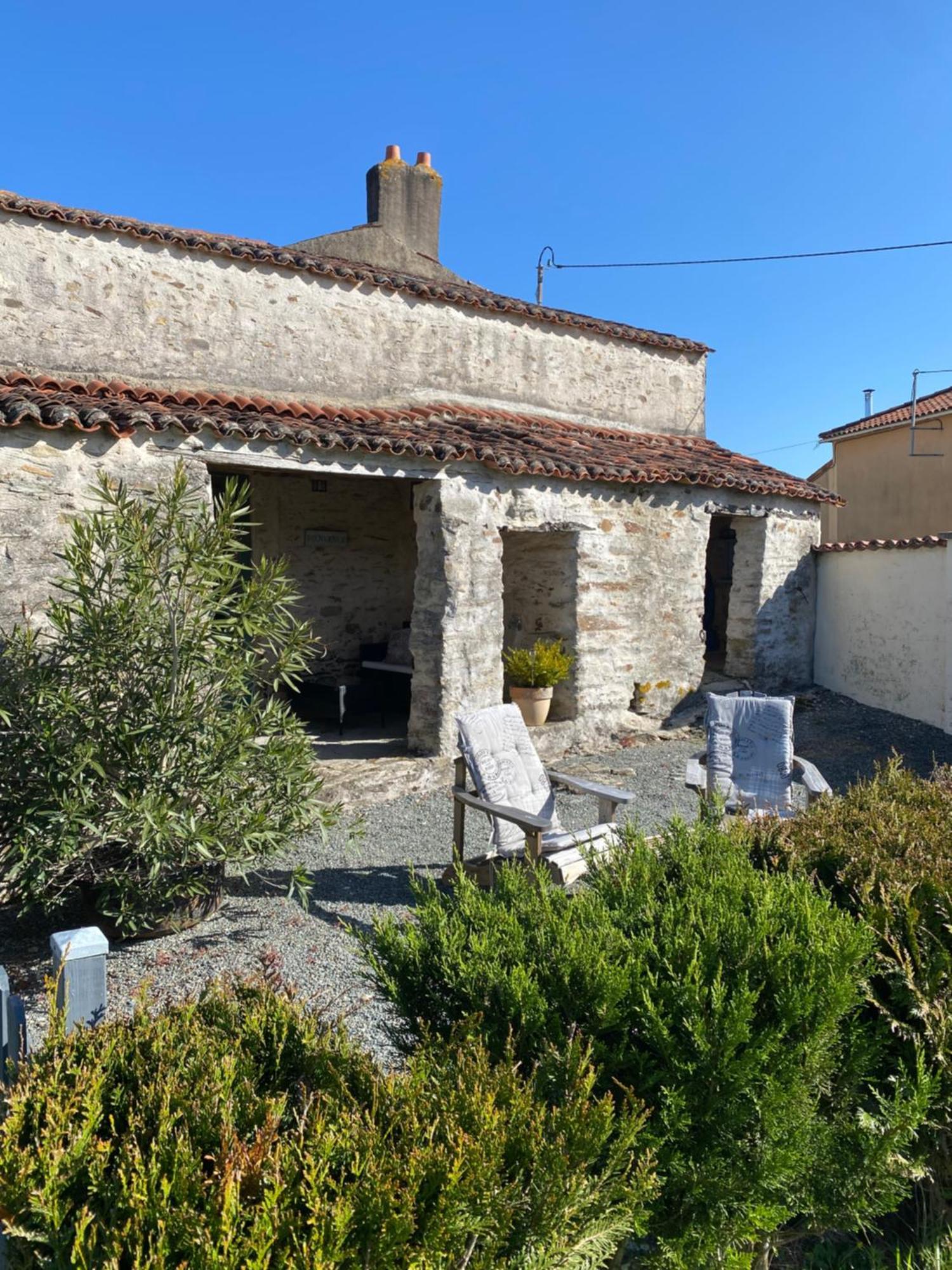 Les Puvinieres Pensionat Breuil-Barret Exteriör bild